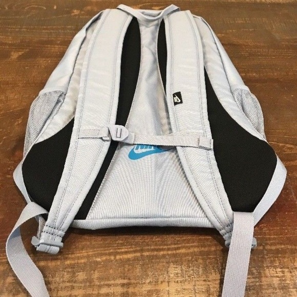 Nike Hayward Futura 2.0 Backpack Glacier Grey - Picture 4 of 8